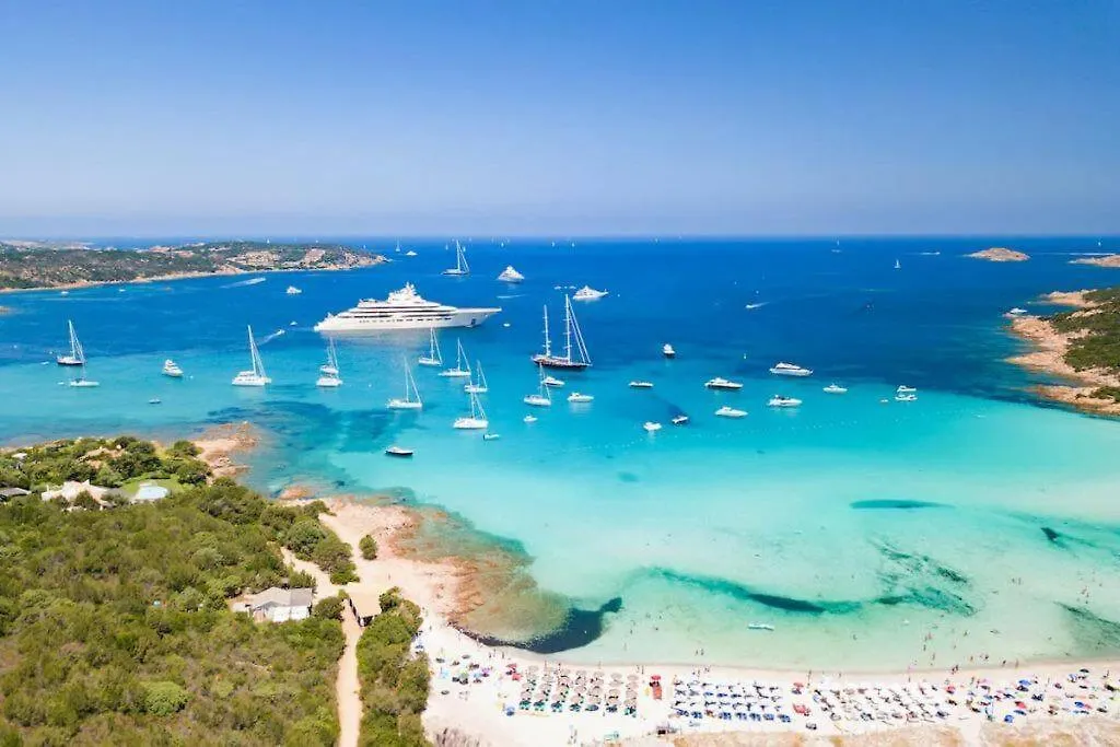 Terrace On Porto Cervo Swimming Pool & Private Beach Apartment